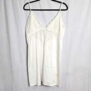 🖤5/$20🖤 I COLLECTION.. white lingerie..